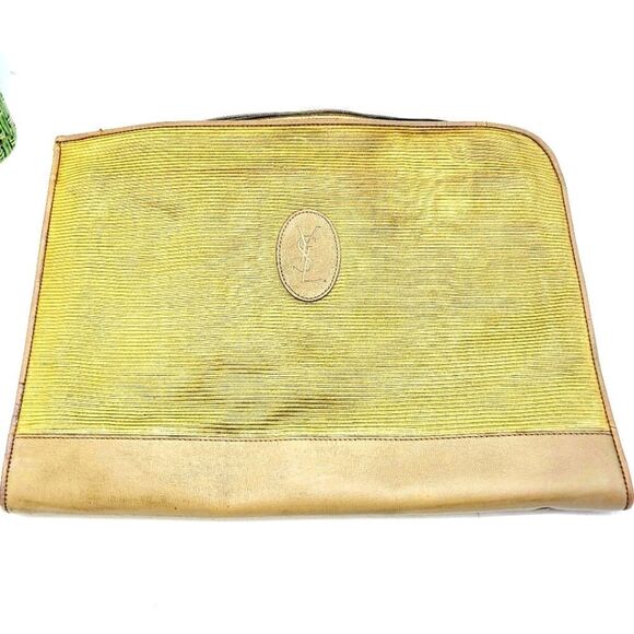 Yves Saint Laurent Handbags - Yves Saint Laurent Leather Clutch Bag